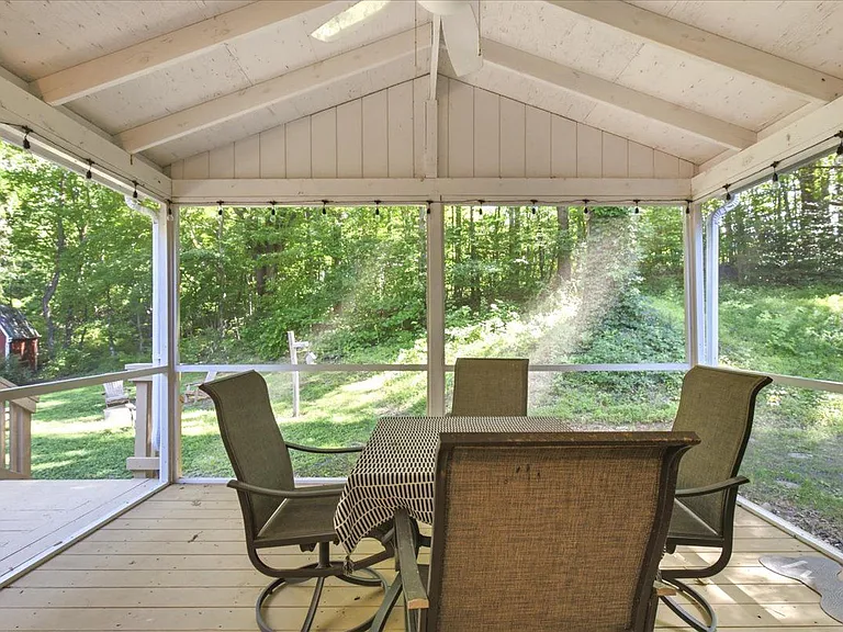 2641 Dogwood Ln — Photo 22
