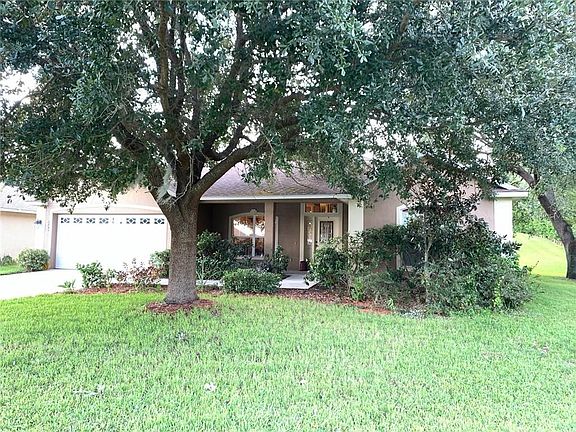 5th image of 749 Lake Douglas Dr
