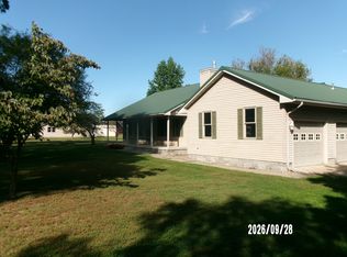 221 North St, Woodland, IL 60974