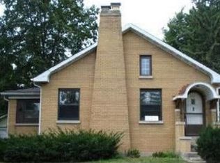 226 N McLean Blvd, Elgin, IL 60123