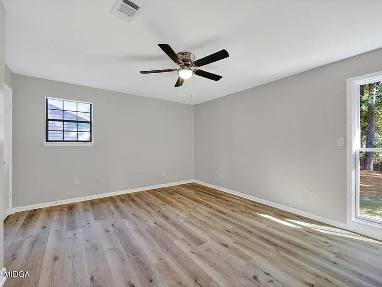 1376 Greentree Pkwy — Photo 18