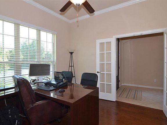 3rd image of 4113 Blevins Ln