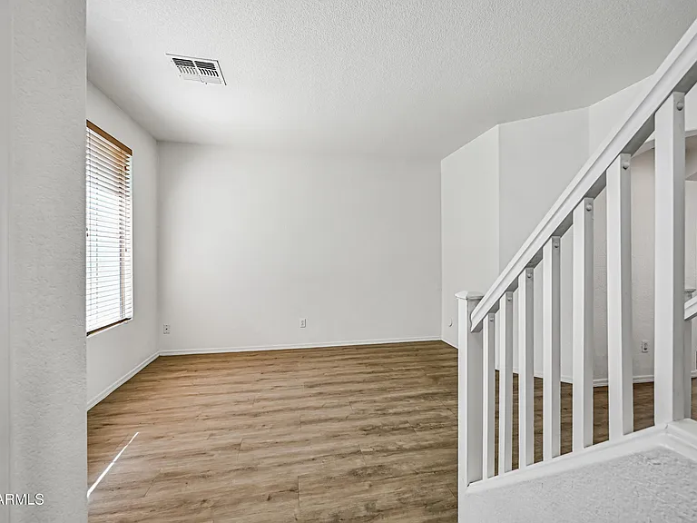 1808 E Dunbar Dr — Photo 2