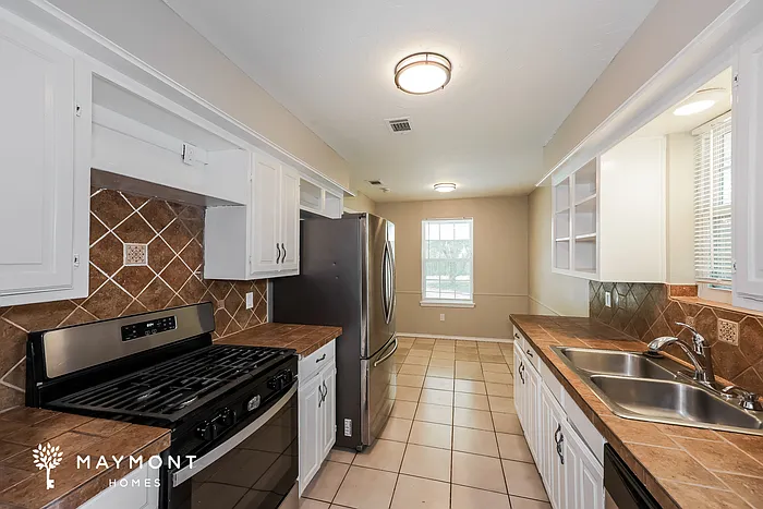 101 Chevy Chase Ln — Photo 7