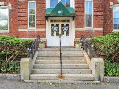 35 Flint St APT 106, Salem, MA, 01970