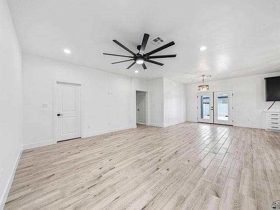 5th image of 7968 E 35th Pl