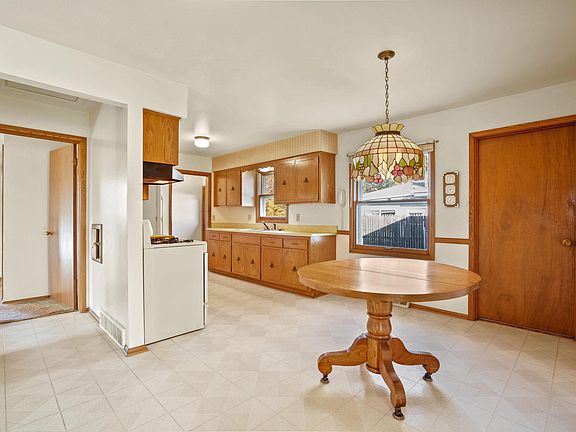 5th image of 8318 22nd Ave