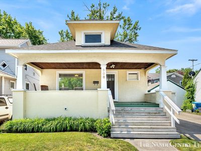 508 Fulton St, Grand Haven, MI, 49417