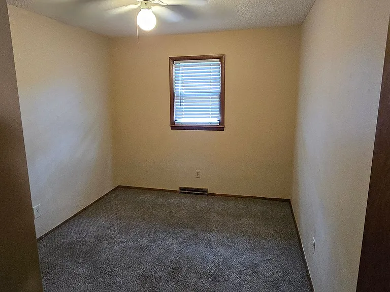 1117 E Rosebrier St — Photo 7