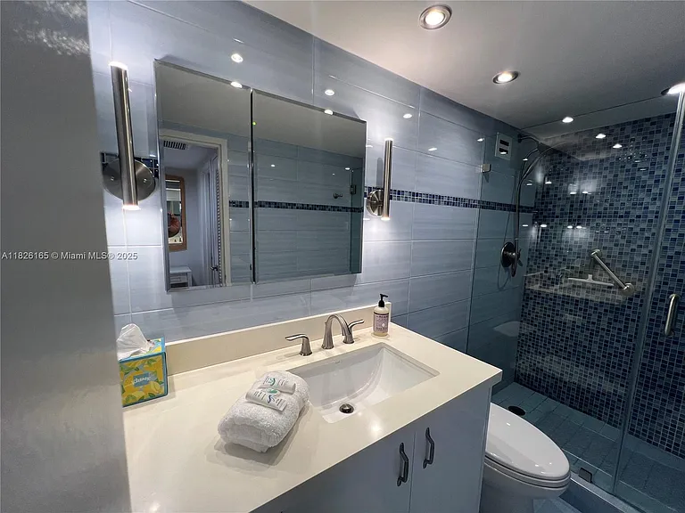 5151 Collins Ave #535 — Photo 16