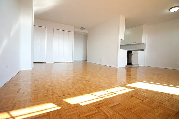 Rented by Corcoran | media 27