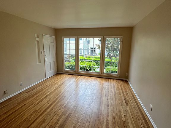 3rd image of 1215 Harvard St APT 3