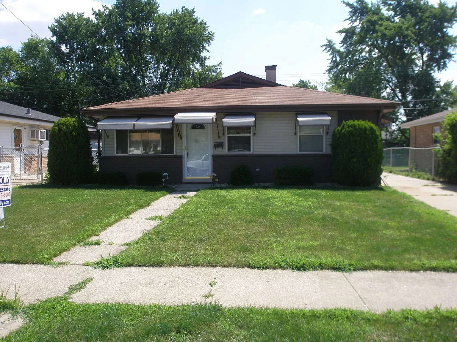 1323 Greenbay Ave photo 1