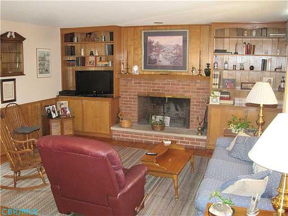 2nd image of 139 Hillcrest Dr