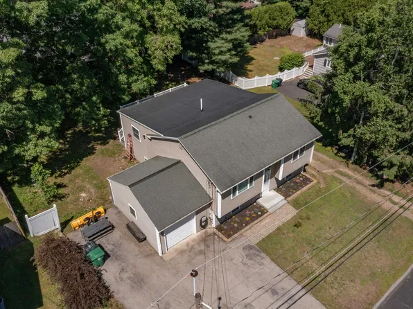65 Tenby Drive, Nashua, NH 03062