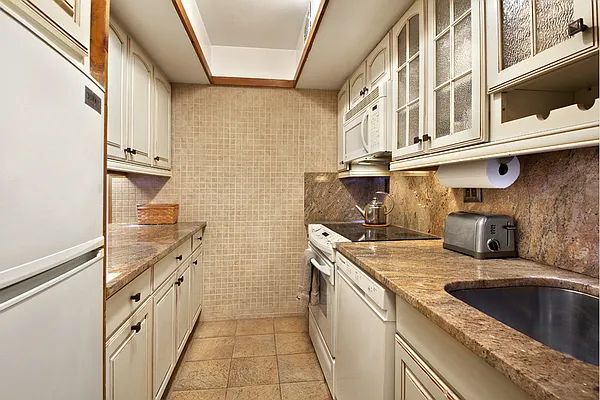 Sold by Stribling | media 11