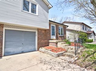 2891 Grove Ct, Decatur, IL 62521