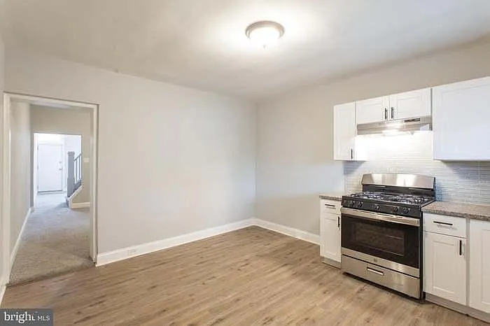 212 Franklin St — Photo 3