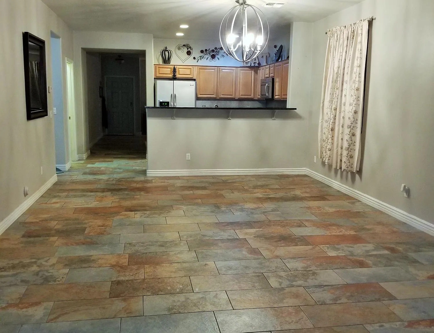 3 bed, 2.0 bath, 1914 sqft, $2,200 — Photo 4