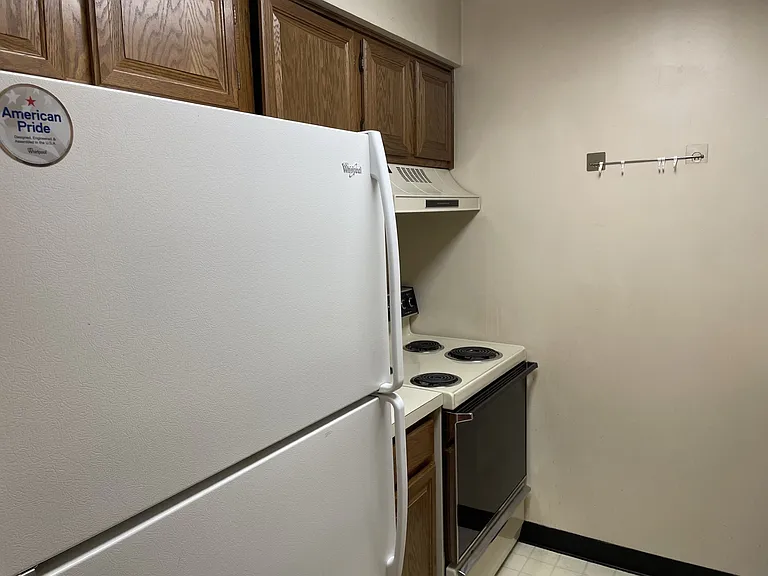 1214 Ravens Crest Dr — Photo 5