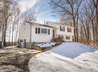 42 Glencrest Dr, Newton, NJ 07860