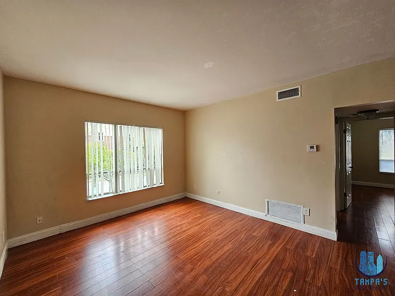7601 Paula Dr #5 — Photo 4