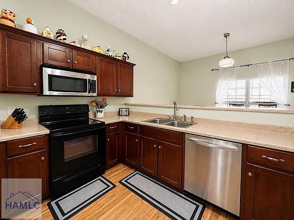 5th image of 401 Barry McCaffrey Blvd Unit A4