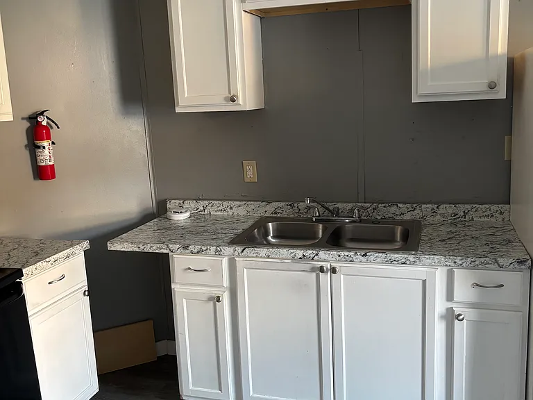 1143 E Webster St #1 — Photo 13