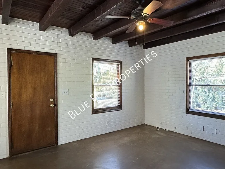 1211 N Jones Blvd #4 — Photo 5