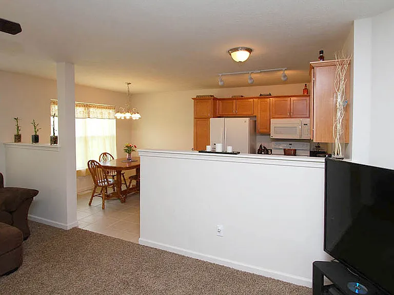 11 Livery Way — Photo 5