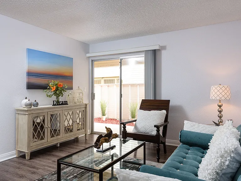 The Californian Apartments- HB — Photo 13