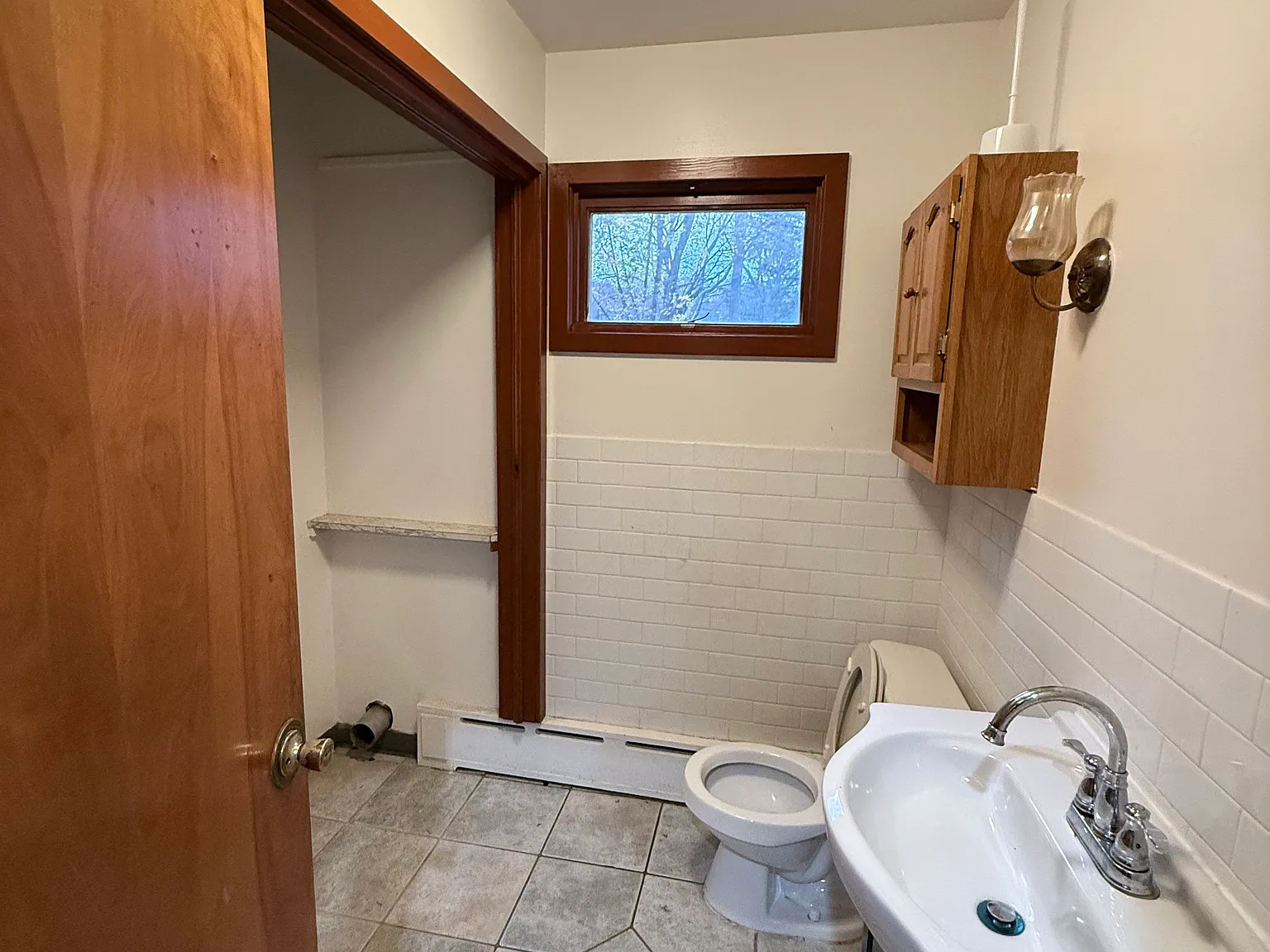 3 bed, 1.5 bath, 1584 sqft, $2,850 — Photo 4