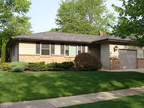 2nd image of 2507 Woodcliff Ave SE