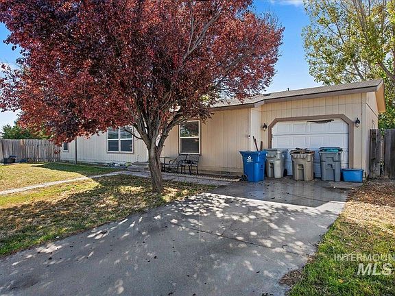 2nd image of 3116 Mariah Ct