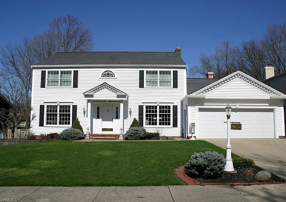 1st image of 9634 Greenbriar Dr
