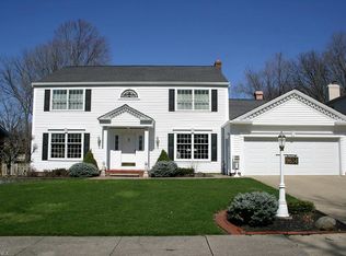 9634 Greenbriar Dr, Parma Heights, OH 44130