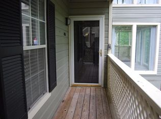 1206 Vicksburg Pl, Sandy Springs, GA 30350