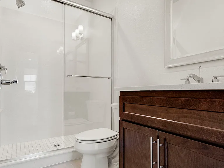Guest Bath - 1st Floor