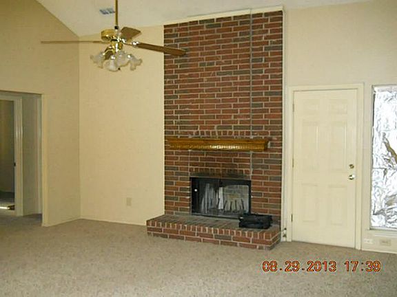 3rd image of 1410 Aaron Pl