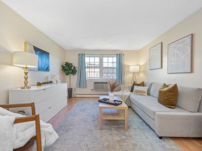 4 Colonial Village Dr APT 8, Arlington, MA, 02474