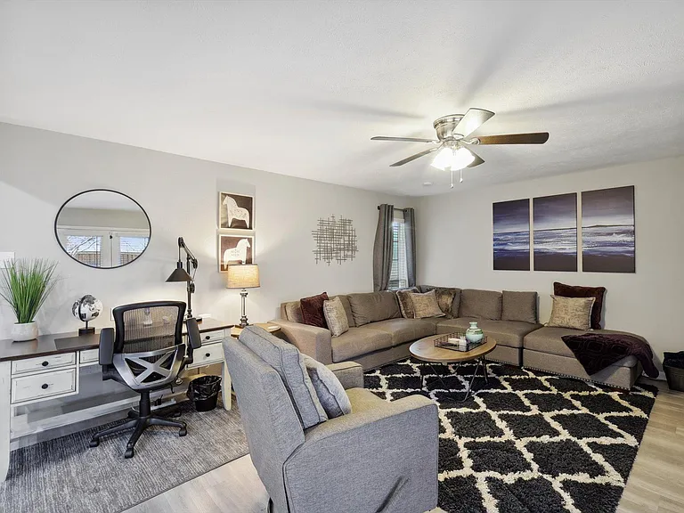2914 Flagstone Dr — Photo 16