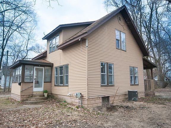 2nd image of 209 W South St