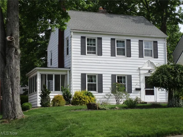 134 Ridgewood Dr, Youngstown, OH 44512