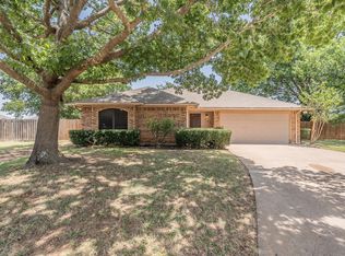 700 Mann Ct, Cleburne, TX 76033