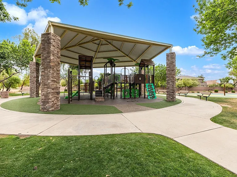 42780 W Sunland Dr — Photo 35