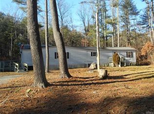 65 5th St, Godeffroy, NY 12729