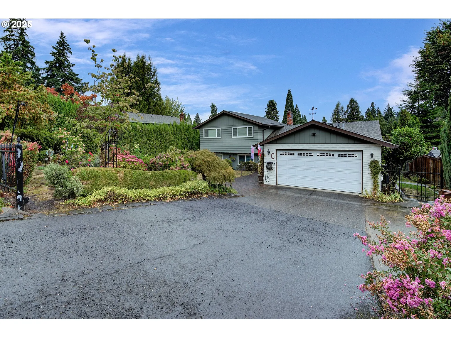7693 SE Strawberry Ln photo 1