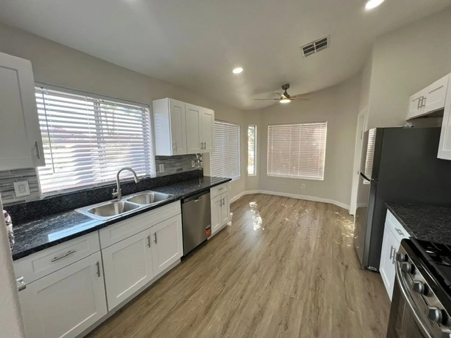 7800 Seychelles Court, Las Vegas, NV 89129 — Photo 2