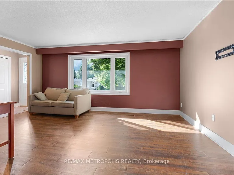 23 Silver Aspen Cres #MAIN — Photo 13