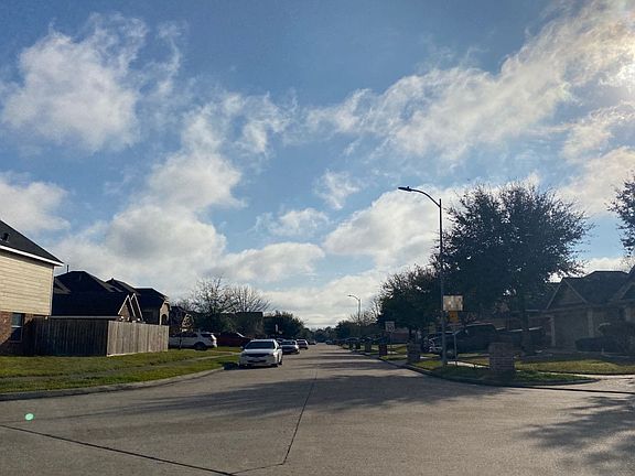 5th image of 5919 Sandy Creek Dr